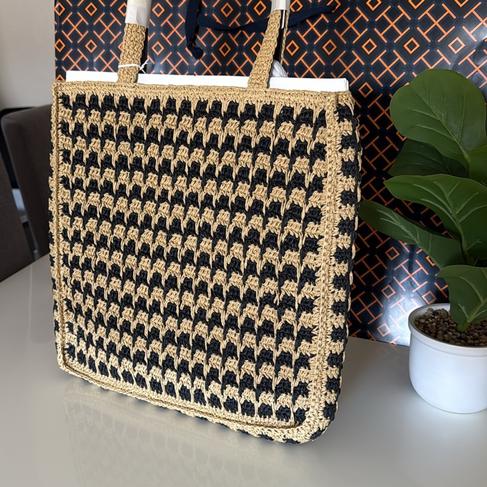 NWT , Tory Burch  straw Black and  tan Tote bag / black raffia - Picture 5 of 12